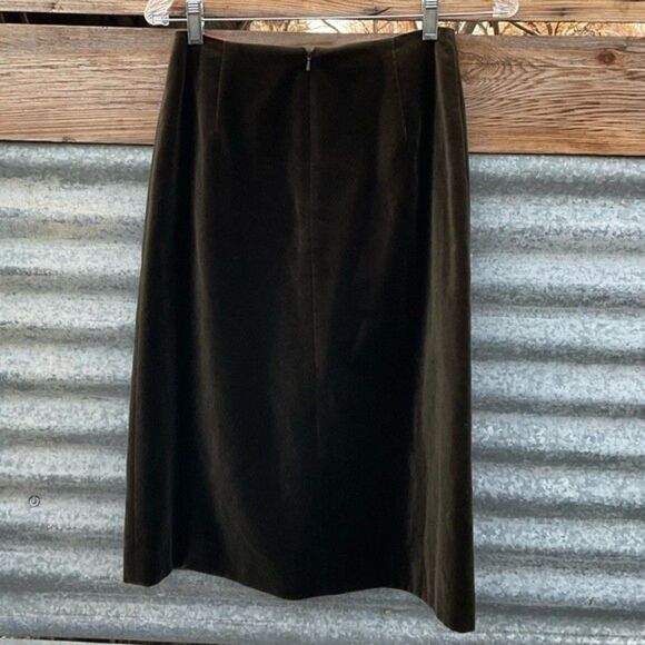 Neiman Marcus Embroidered Floral Velvet A~Line Skirt Beaded - Picture 4 of 4